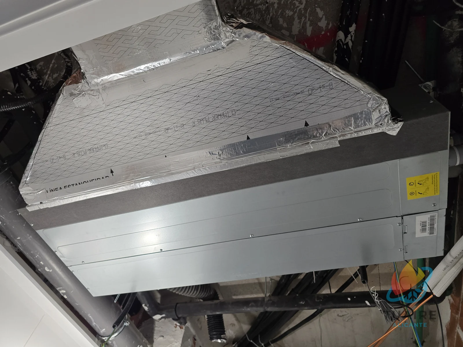 Detalle de un equipo de aire acondicionado por conductos